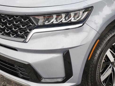 Used 2022 Kia Sorento S FWD image 7