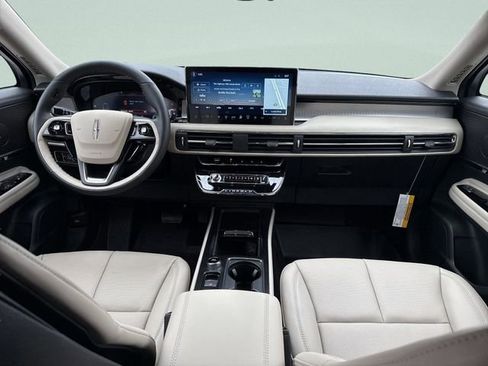 New 2026 Lincoln Corsair Premiere FWD image 11
