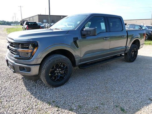 New 2026 Ford F150 XLT w/ XLT Black Appearance Package AWD/4WD image 8