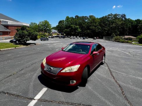 Used 2010 Lexus ES 350 FWD image 2