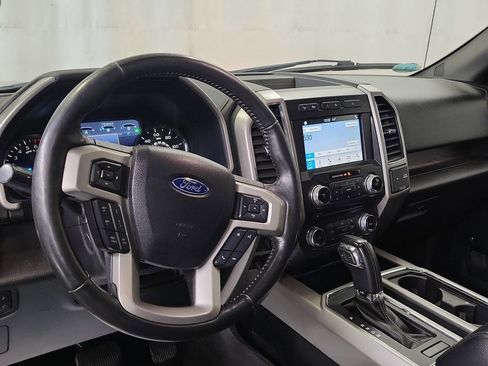 Used 2017 Ford F150 Lariat w/ Equipment Group 502A Luxury image 5