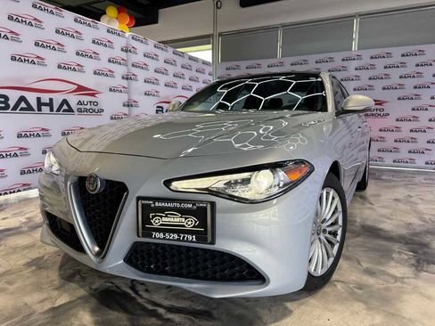 Used 2021 Alfa Romeo Giulia Sprint w/ Sun & Sound Package image 2