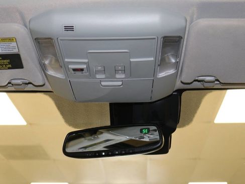 Used 2020 Toyota Sequoia Platinum image 96