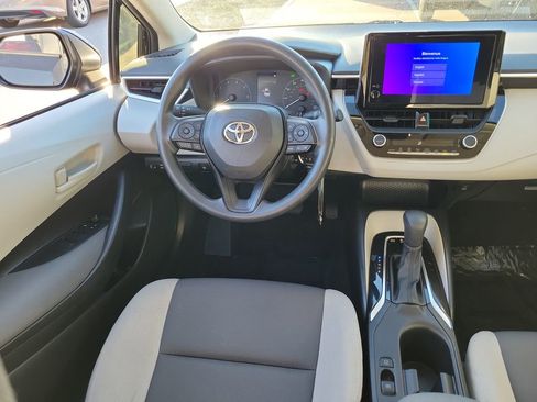 Certified 2025 Toyota Corolla LE image 20