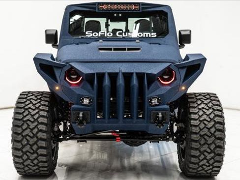 Used 2025 Jeep Gladiator Sport image 22