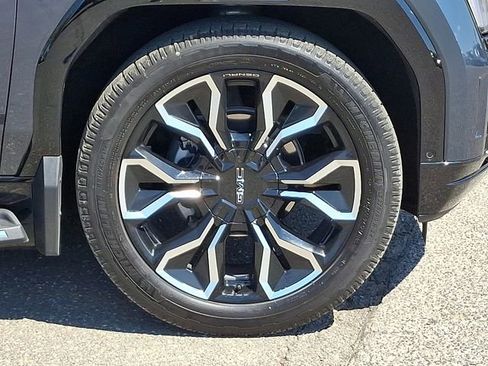 Used 2025 GMC Sierra EV Denali AWD/4WD image 27