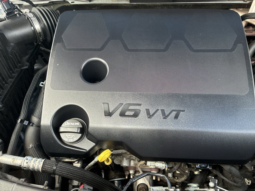 Used 2022 Chevrolet Traverse LT AWD/4WD image 18