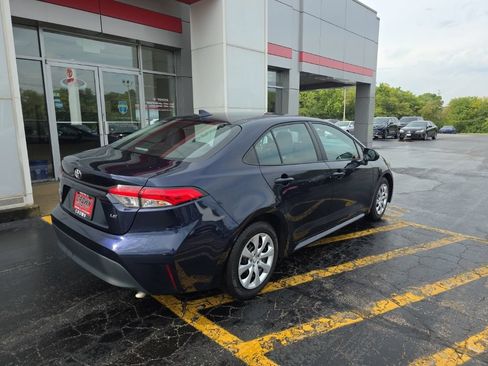 Used 2025 Toyota Corolla LE FWD image 3