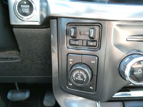 Used 2022 Ford F150 Lariat w/ Equipment Group 502A High AWD/4WD image 32