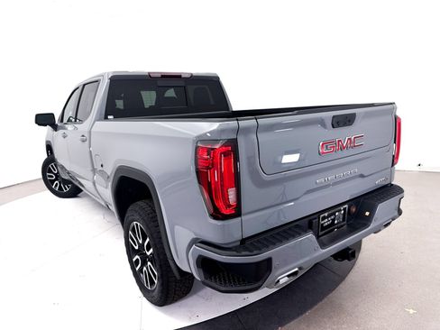 Used 2025 GMC Sierra 1500 AT4 w/ AT4 Preferred Package AWD/4WD image 10