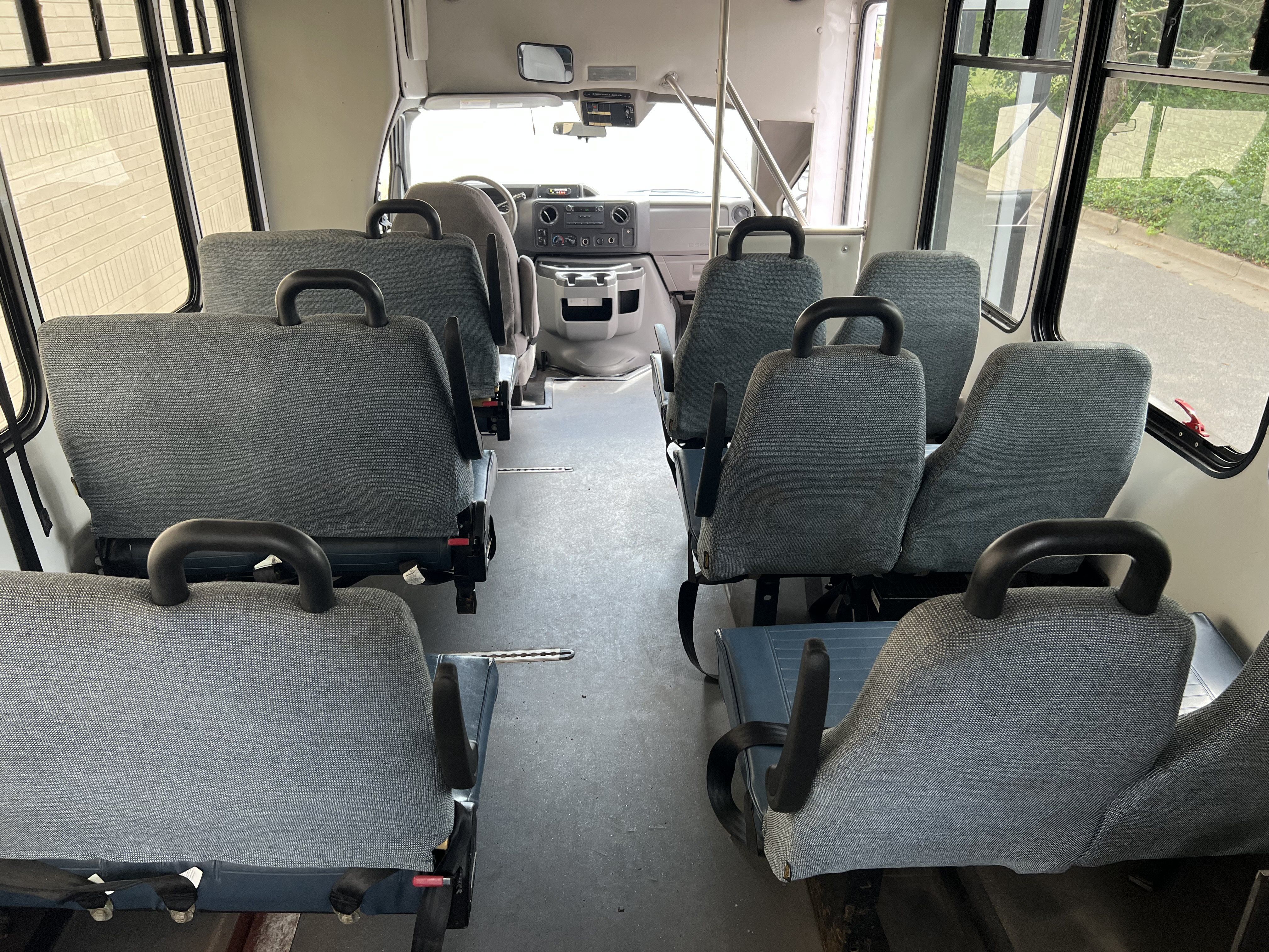 Used 2013 Ford E-350 and Econoline 350 Super Duty w/ Shuttle Bus Prep Pkg RWD image 13