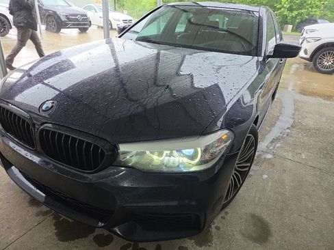 Used 2020 BMW 530i w/ M Sport Package RWD image 2