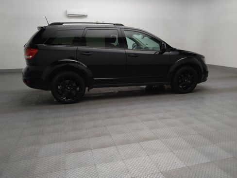 Used 2019 Dodge Journey SE FWD image 10