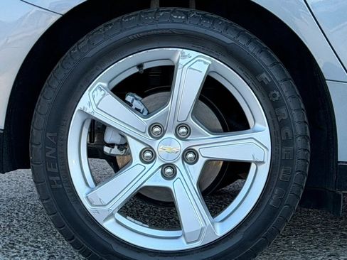 Used 2019 Chevrolet Volt LT w/ Power Convenience Package FWD image 34