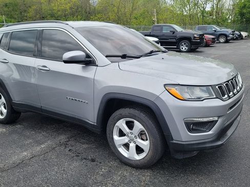 Used 2020 Jeep Compass Latitude w/ Cold Weather Group AWD/4WD image 8