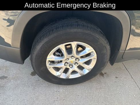 Certified 2020 Chevrolet Traverse LT w/ Driver Confidence II Package image 10