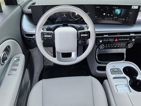 New 2026 Hyundai Ioniq 9 Calligraphy image 8