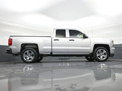 Used 2019 Chevrolet Silverado 1500 Custom w/ Custom Convenience Package image 30