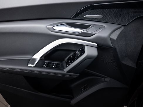 New 2025 Audi Q5 Premium Plus image 13