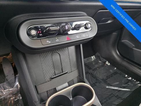 Used 2025 MINI Cooper 2-Door Hardtop FWD image 21