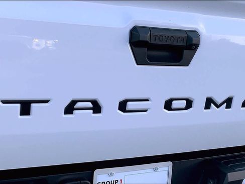 Used 2024 Toyota Tacoma TRD Sport w/ TRD Sport Upgrade Package image 11