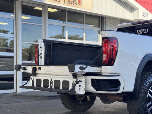 Used 2021 GMC Sierra 2500 AT4 w/ AT4 Premium Plus Package AWD/4WD image 13
