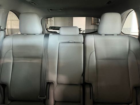 Used 2015 Toyota Highlander XLE AWD/4WD image 20