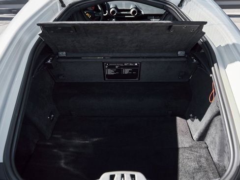 Used 2019 Ferrari 812 Superfast image 21