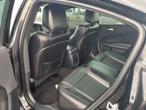 Used 2017 Dodge Charger R/T w/ Plus Group image 24