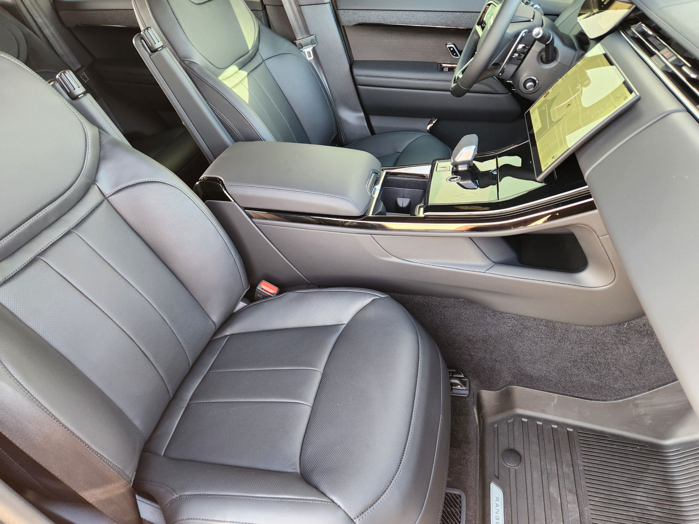 New 2026 Land Rover Range Rover Sport Dynamic SE AWD/4WD image 8