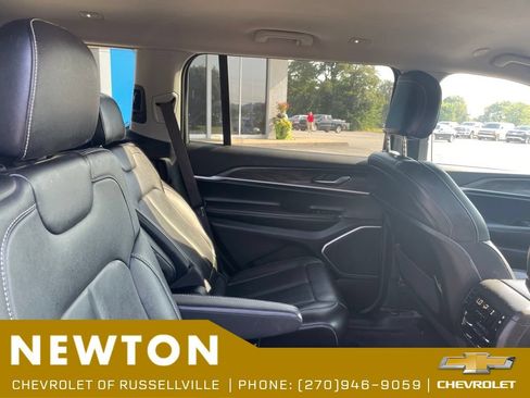 Used 2022 Jeep Grand Cherokee L Limited AWD/4WD image 11