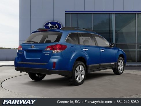 Used 2010 Subaru Outback 2.5i AWD/4WD image 2