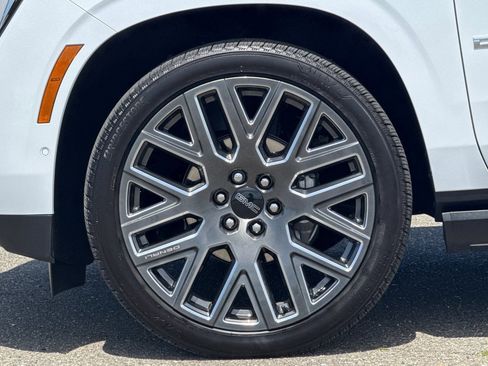 Used 2026 GMC Yukon XL Denali Ultimate AWD/4WD image 11