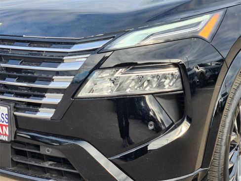 New 2026 Nissan Rogue Platinum image 5