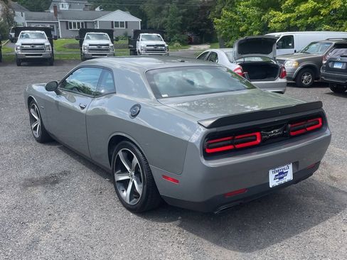 Used 2018 Dodge Challenger R/T RWD image 4