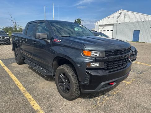 Used 2020 Chevrolet Silverado 1500 Custom Trail Boss w/ Custom Convenience Package AWD/4WD image 6