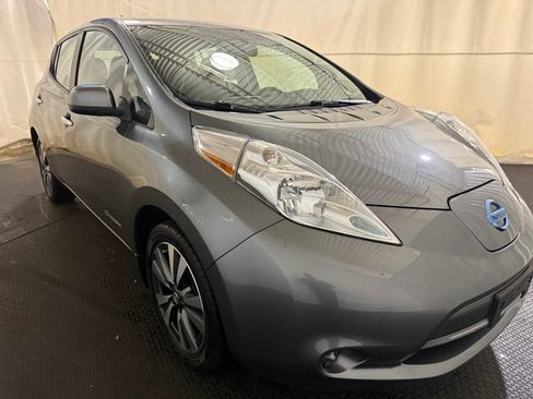 Used 2016 Nissan Leaf SV image 10