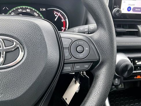 Used 2024 Toyota RAV4 LE image 17