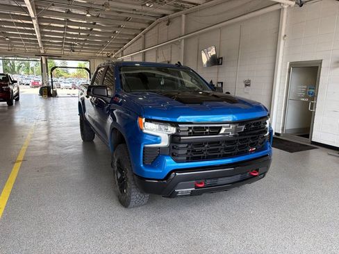 Used 2023 Chevrolet Silverado 1500 LT Trail Boss AWD/4WD image 2