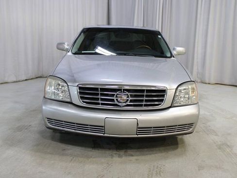 Used 2005 Cadillac De Ville w/ Limited Edition Package image 2
