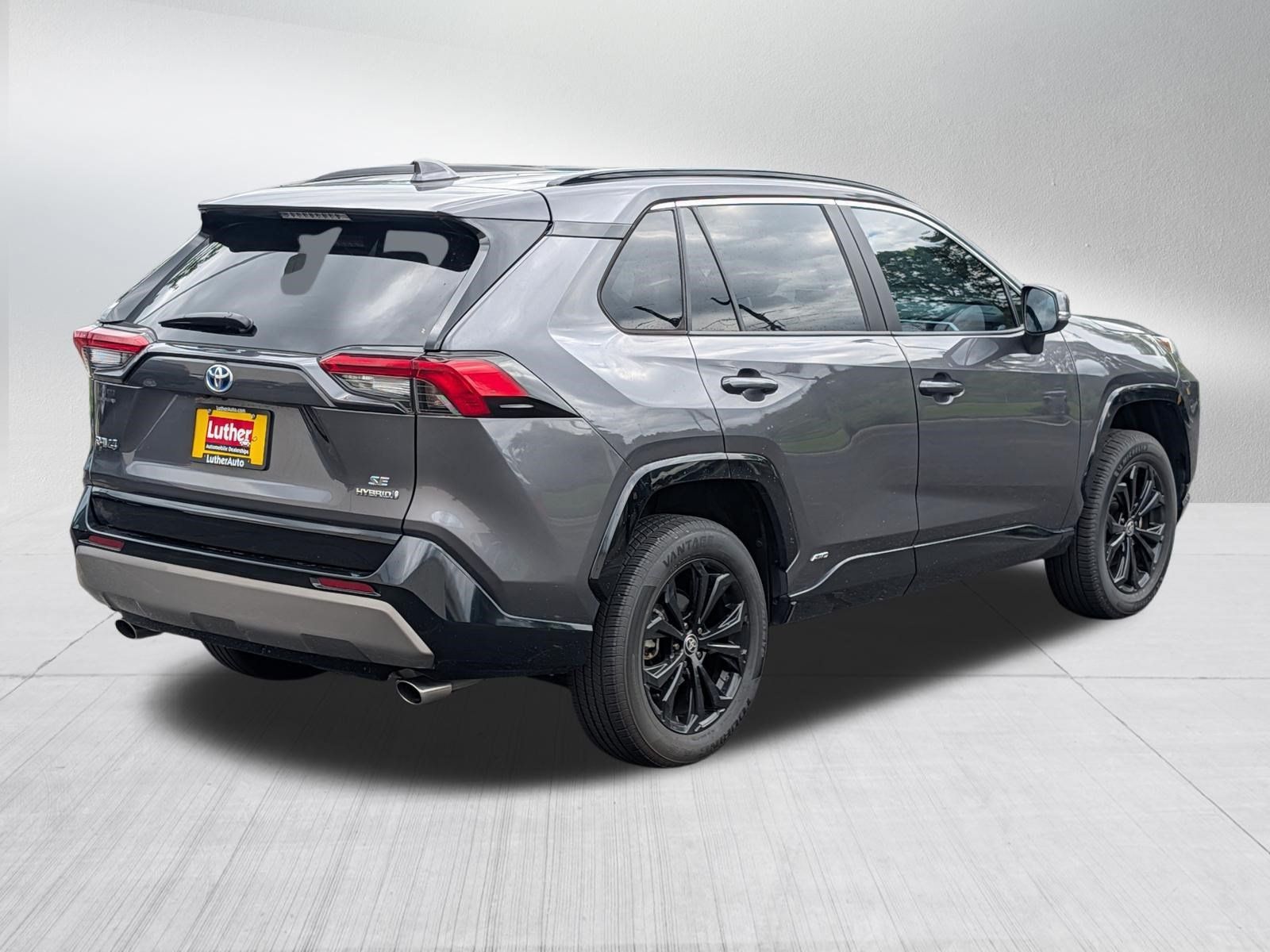 Used 2022 Toyota RAV4 SE AWD/4WD image 7