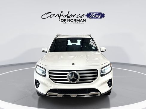 Used 2024 Mercedes-Benz GLB 250 4MATIC image 2