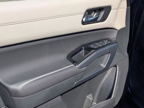 New 2026 Nissan Pathfinder SL image 15