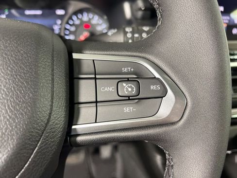 New 2026 Jeep Compass Latitude image 16