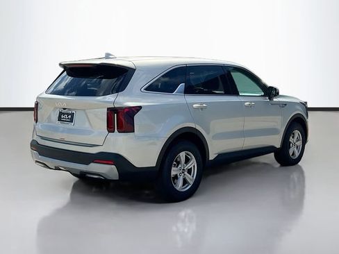 New 2026 Kia Sorento LX FWD image 7