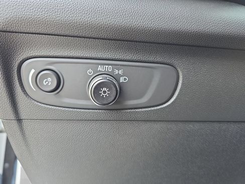 Certified 2023 Buick Envision Essence FWD image 29