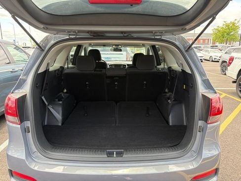 Used 2019 Kia Sorento L FWD image 13