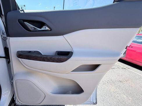 Used 2021 GMC Acadia Denali w/ Denali Technology Package image 32