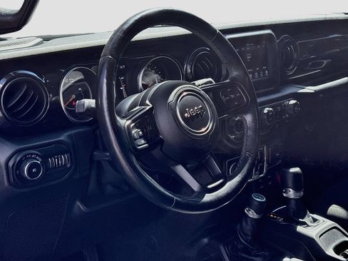 Used 2020 Jeep Wrangler Unlimited Sport AWD/4WD image 9