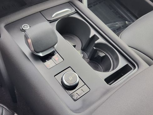 Certified 2024 Land Rover Discovery Dynamic SE AWD/4WD image 18